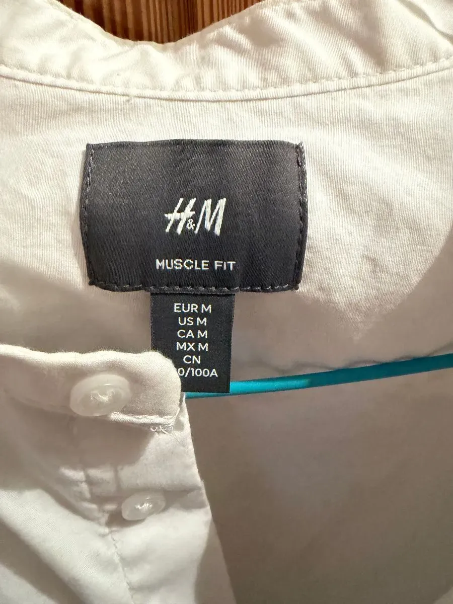 Camisa blanca H&M Muscle Fit (foto 2)
