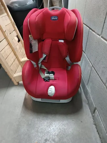 Silla de coche Chicco roja