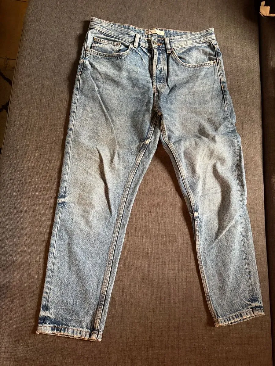 Vaqueros Zara talla 40 (foto 2)