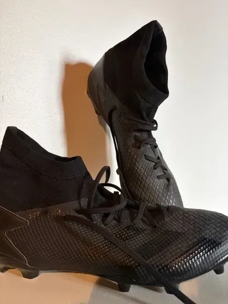 Botas fútbol negras con calcetín