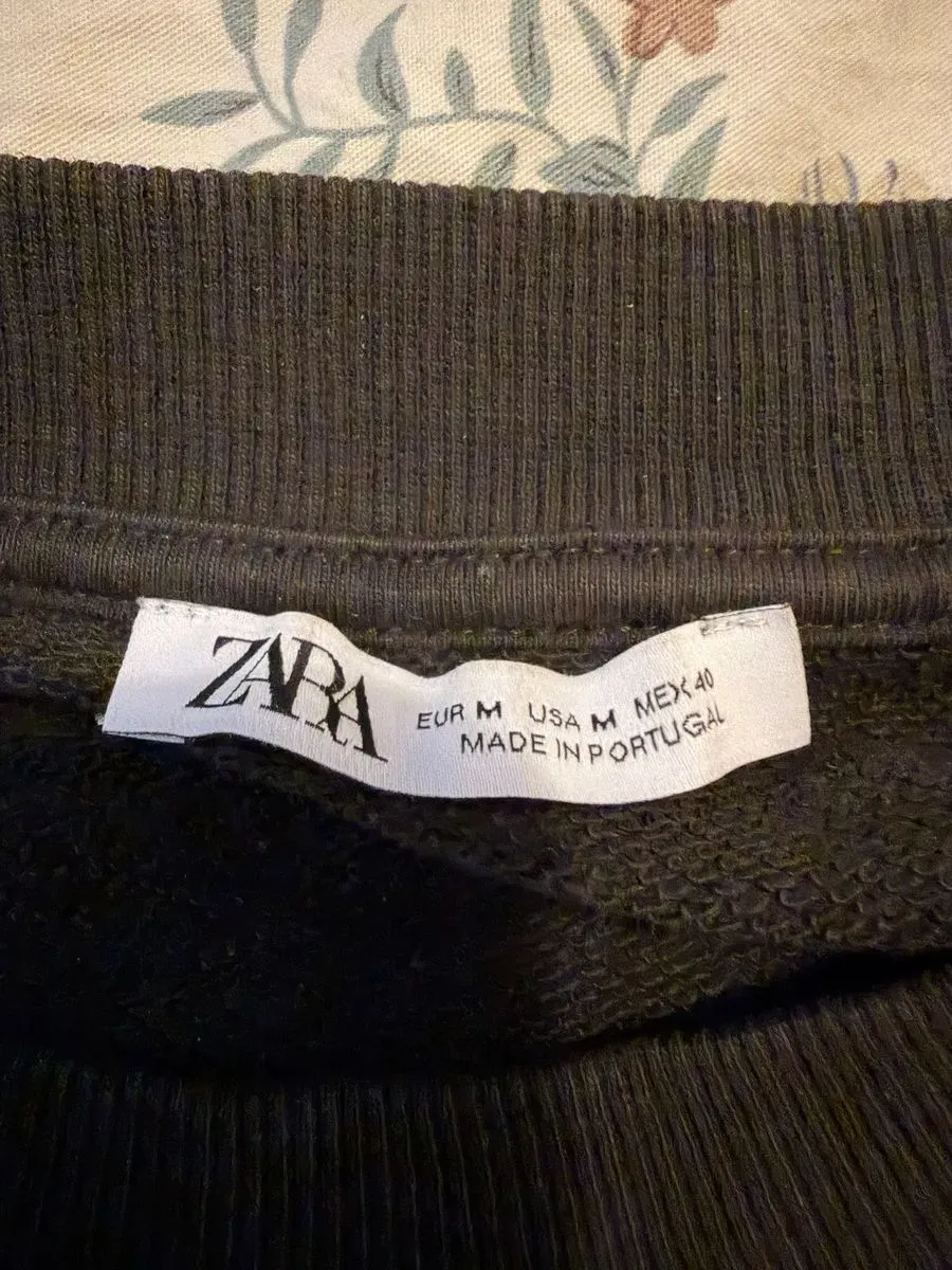 Camiseta negra manga larga (foto 3)