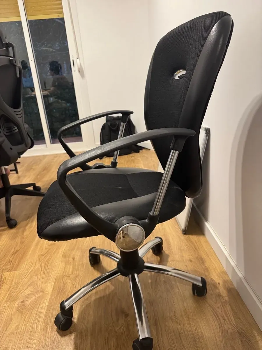 Silla oficina con ruedas (foto 3)