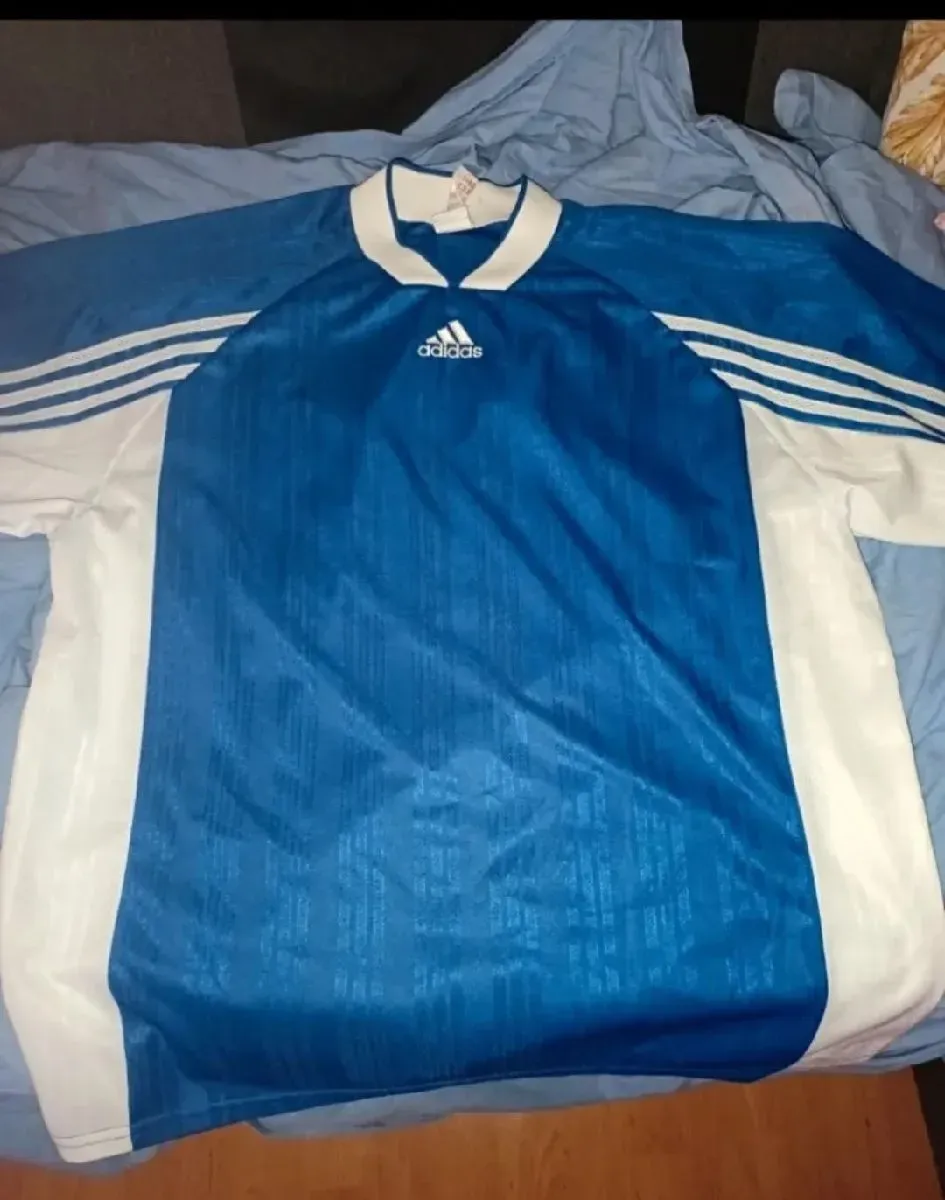 Camiseta Adidas azul vintage (foto 2)