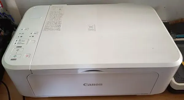 Impresora Canon PIXMA blanca