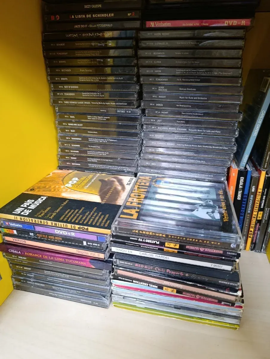 CDs de musica (foto 1)