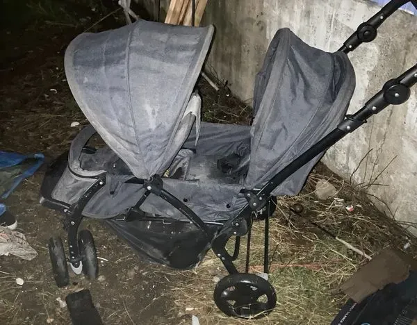 Carrito de bebé doble