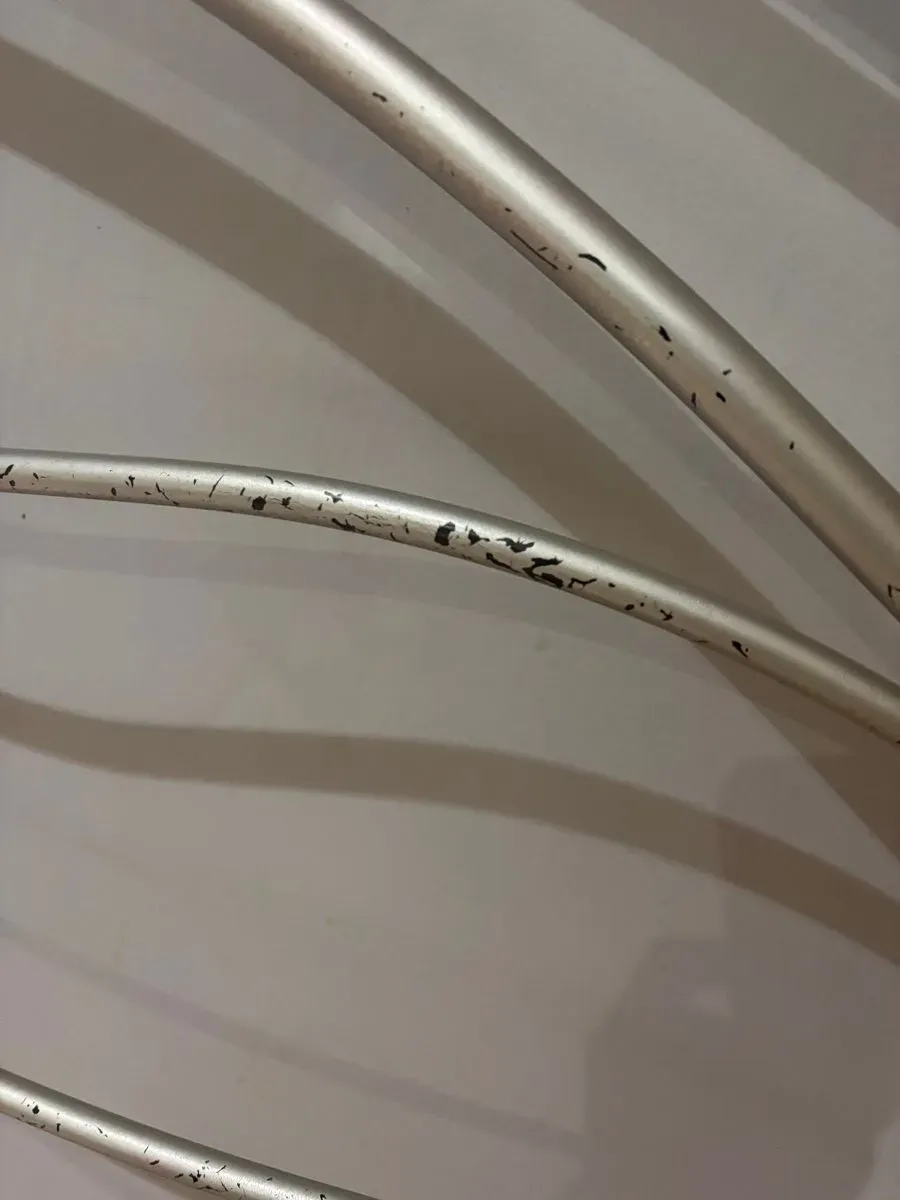 Cabecero de cama metálico (foto 2)