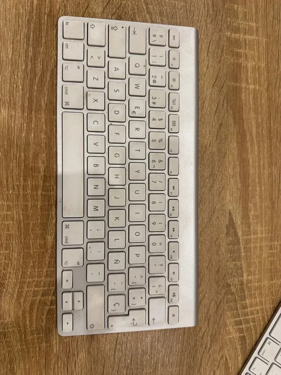 Teclado inalámbrico Apple blanco (foto 1)